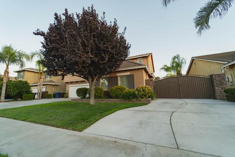 2597 Crystal Downs Ave, Tulare, CA 93274 photo 2