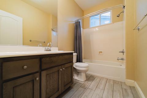 2597 Crystal Downs Ave, Tulare, CA 93274 photo 12