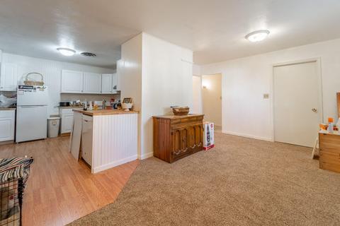 1741 E Cheryl Ln, Tulare, CA 93274 photo 7