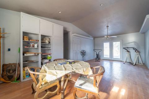 1741 E Cheryl Ln, Tulare, CA 93274 photo 21