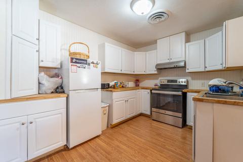 1741 E Cheryl Ln, Tulare, CA 93274 photo 6