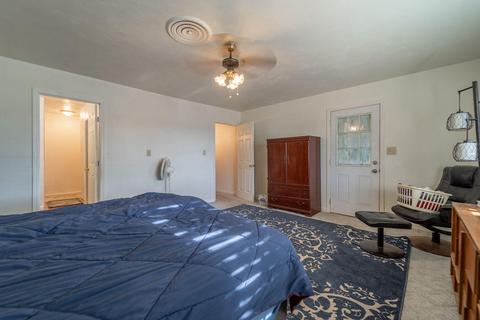1741 E Cheryl Ln, Tulare, CA 93274 photo 16