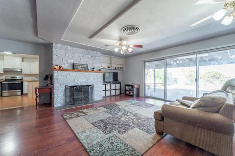 1741 E Cheryl Ln, Tulare, CA 93274 photo 10