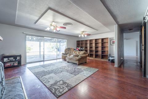 1741 E Cheryl Ln, Tulare, CA 93274 photo 12