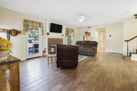 31176 Gordon Dr, Exeter, CA 93221 photo 10