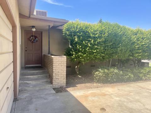 497 E Sandra Ave, Tulare, CA 93274 photo 2