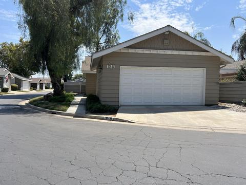 1619 E Castlecrest Ave, Visalia, CA 93292 photo 1
