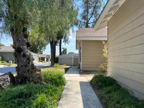 1619 E Castlecrest Ave, Visalia, CA 93292 photo 5