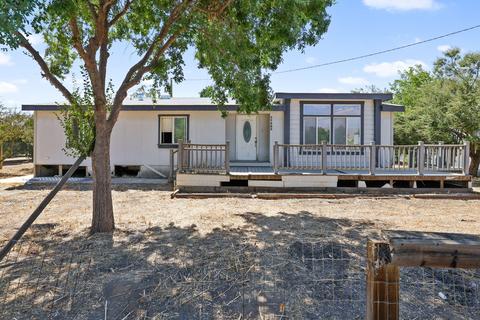 31565 Blair Rd, Exeter, CA 93221