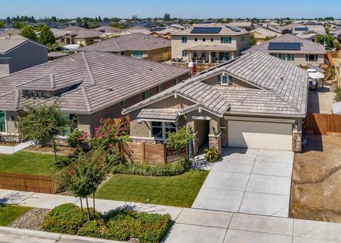 2832 Seaside Ave, Tulare, CA 93274 photo 4