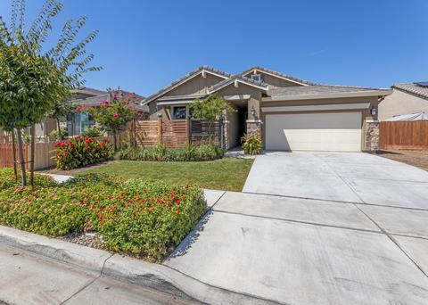 2832 Seaside Ave, Tulare, CA 93274 photo 3