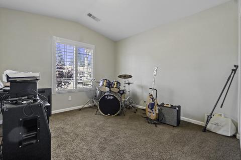 2445 E Beech St, Visalia, CA 93292 photo 8