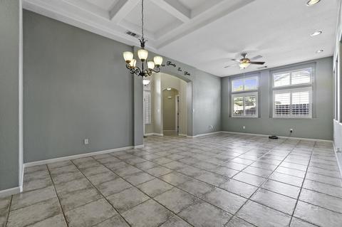 2445 E Beech St, Visalia, CA 93292 photo 7