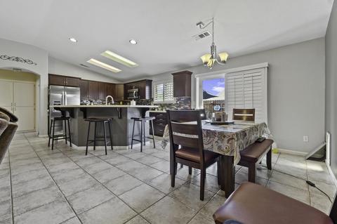 2445 E Beech St, Visalia, CA 93292 photo 14