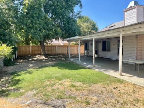 637 E Spring Ln, Lemoore, CA 93245 photo 13