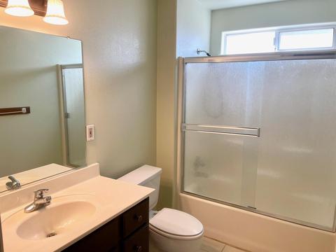 637 E Spring Ln, Lemoore, CA 93245 photo 9