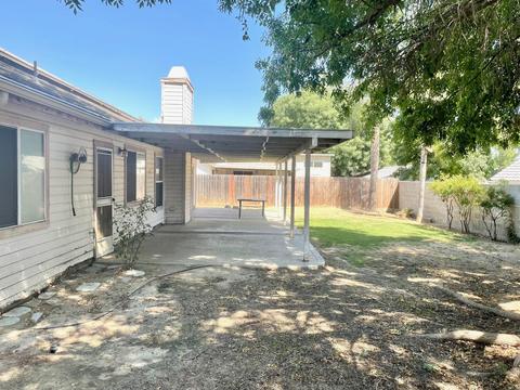 637 E Spring Ln, Lemoore, CA 93245 photo 14