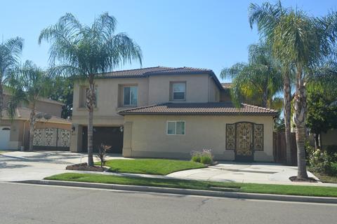 621 E La Vida Ave, Visalia, CA 93292 photo 2