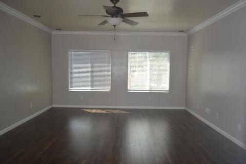 621 E La Vida Ave, Visalia, CA 93292 photo 12