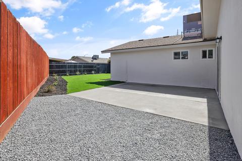 975 Redwood Ln, Lemoore, CA 93245 photo 27