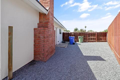 975 Redwood Ln, Lemoore, CA 93245 photo 28