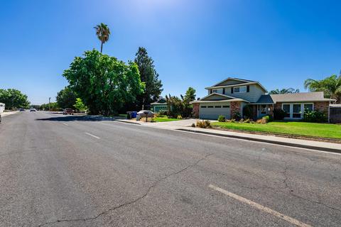 653 Meadow Ln, Lemoore, CA 93245 photo 43