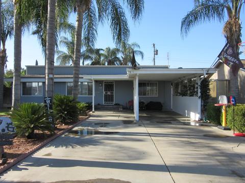 800 E North Way, Dinuba, CA 93618 photo 2
