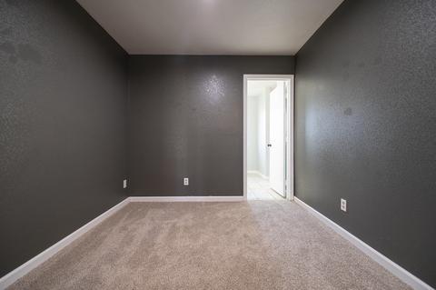 2744 E Paradise Ave, Visalia, CA 93292 photo 21