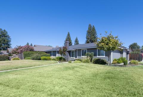 2744 E Paradise Ave, Visalia, CA 93292 photo 2