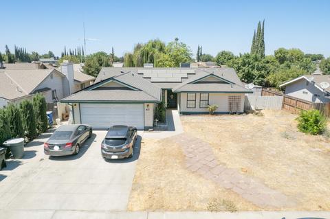 471 Vine St, Lemoore, CA 93245 photo 1