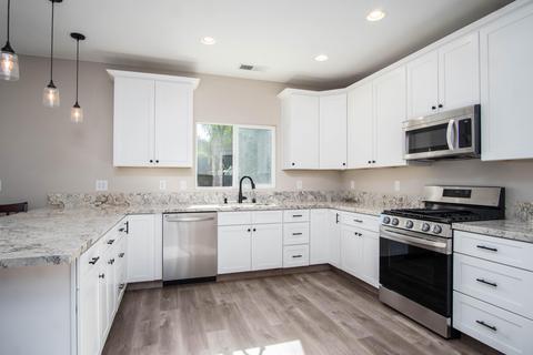3602 N Carson St, Visalia, CA 93291 photo 9