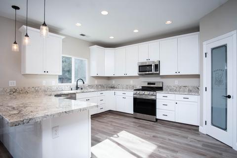 3602 N Carson St, Visalia, CA 93291 photo 7