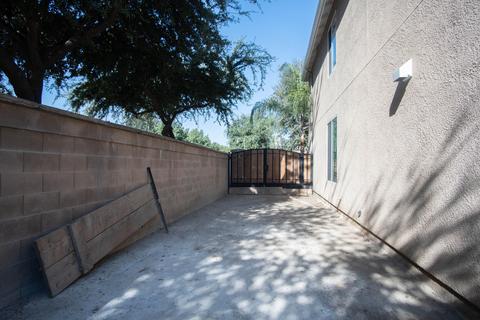 3602 N Carson St, Visalia, CA 93291 photo 32