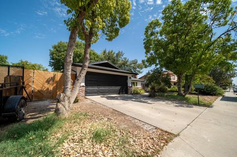 787 W Polson Ave, Clovis, CA 93612 photo 54