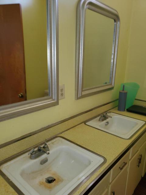 949 E Lyndale Dr, Tulare, CA 93274 photo 23