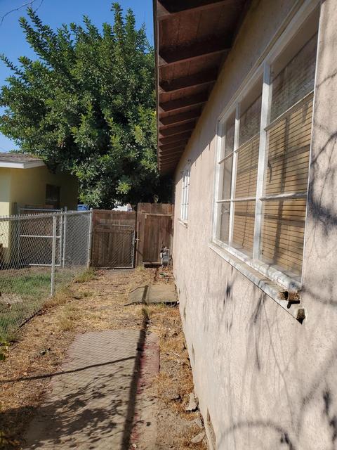 949 E Lyndale Dr, Tulare, CA 93274 photo 32