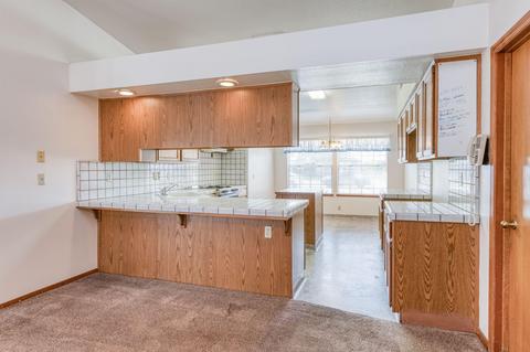 1802 E Sequoia Ave, Visalia, CA 93292 photo 8