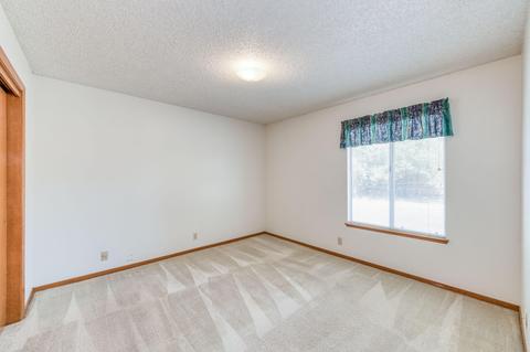 1802 E Sequoia Ave, Visalia, CA 93292 photo 17