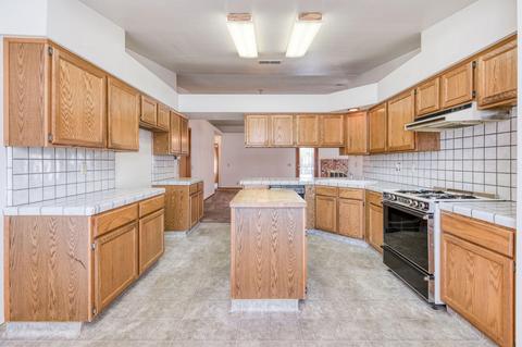 1802 E Sequoia Ave, Visalia, CA 93292 photo 13