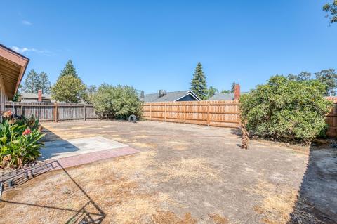 1802 E Sequoia Ave, Visalia, CA 93292 photo 23