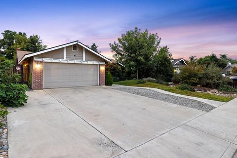 3638 E Center Ct, Visalia, CA 93292 photo 2