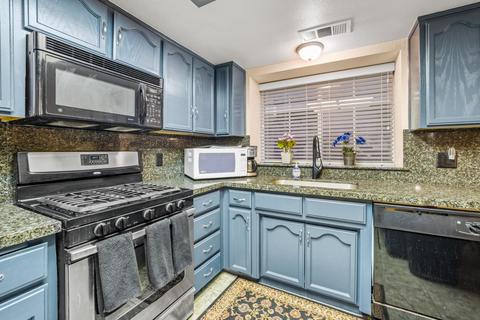 3638 E Center Ct, Visalia, CA 93292 photo 16