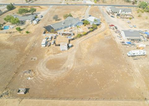 17345 Karen Rd, Madera, CA 93636 photo 9