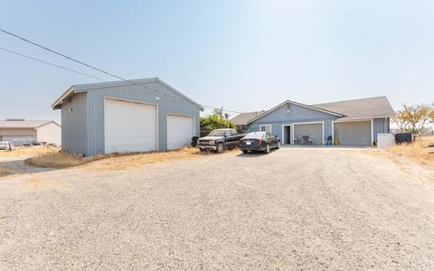 17345 Karen Rd, Madera, CA 93636 photo 1