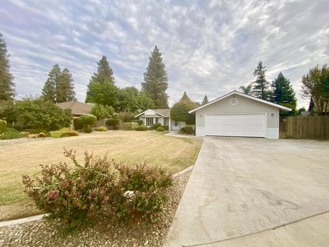 1007 E Rose Ct, Visalia, CA 93292 photo 1