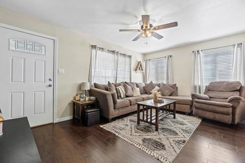 709 E Laurel Ave, Visalia, CA 93292 photo 6
