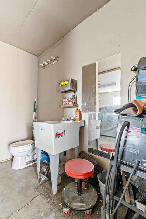 709 E Laurel Ave, Visalia, CA 93292 photo 21