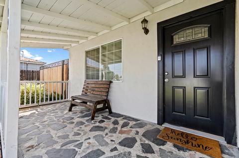 709 E Laurel Ave, Visalia, CA 93292 photo 4