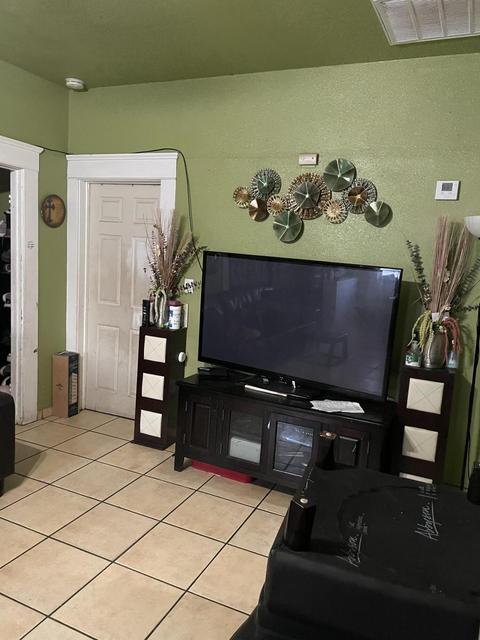 288 S K St, Dinuba, CA 93618 photo 4