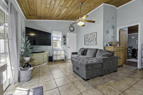 917 E Academy Ave, Tulare, CA 93274 photo 17